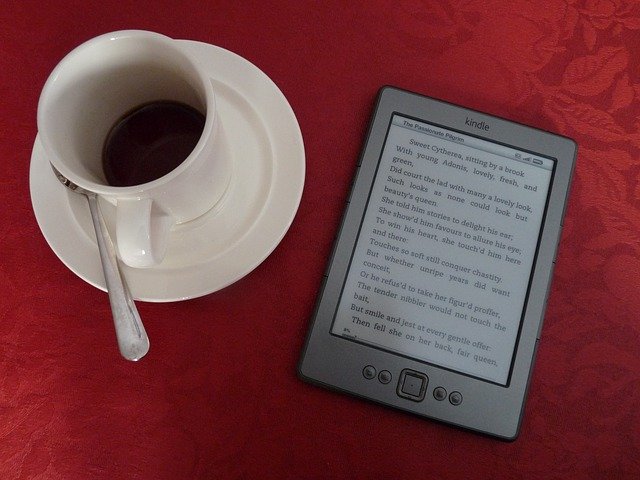 電子書籍の容量とは ジャンル別の目安と容量を気にせず読む方法を解説 お前は笑うな